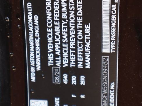 Used 2025 Aston Martin V8 Vantage Coupe image 26