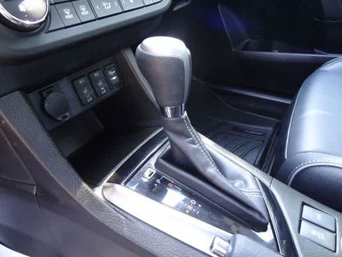 Used 2016 Toyota Corolla S Premium FWD image 16