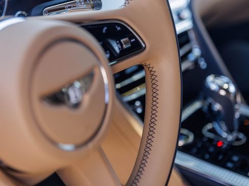 Certified 2023 Bentley Flying Spur W12 AWD/4WD image 31