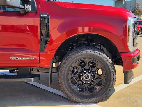 New 2026 Ford F250 Lariat w/ Black Appearance Package image 5