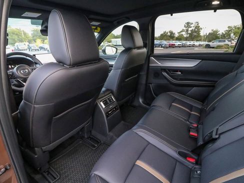 Used 2025 MAZDA CX-70 3.3 Turbo S w/ Premium Package image 27