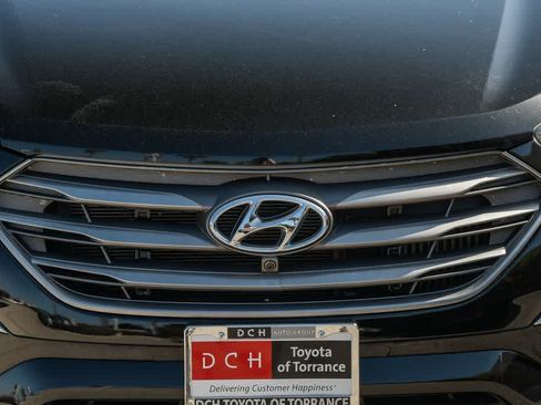 Used 2017 Hyundai Santa Fe Sport FWD image 4