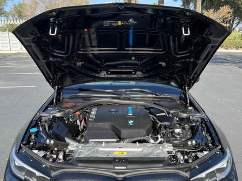 Used 2021 BMW 330e image 21