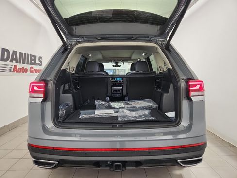 New 2026 Volkswagen Atlas SE FWD image 37