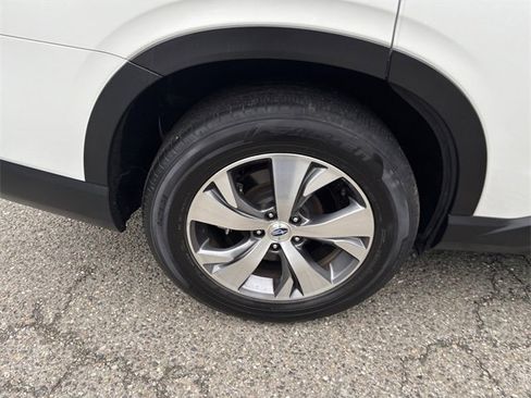 Certified 2022 Subaru Ascent Premium w/ Convenience Package image 20