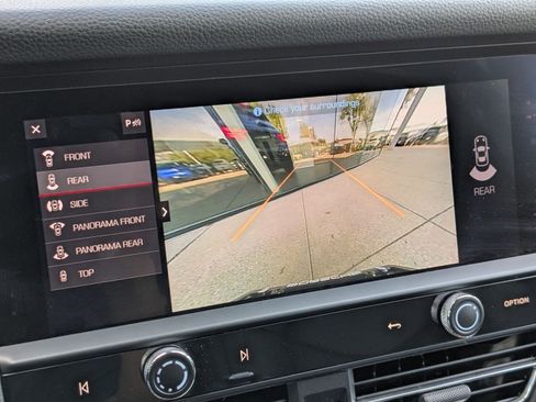 Certified 2025 Porsche Macan image 19