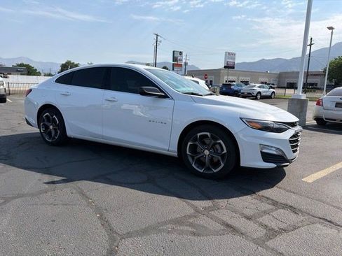 Used 2023 Chevrolet Malibu LT FWD image 3