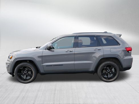 Used 2020 Jeep Grand Cherokee Laredo AWD/4WD image 4