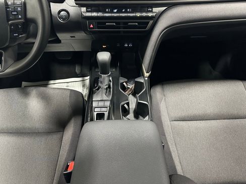 Used 2025 Toyota Camry LE image 40