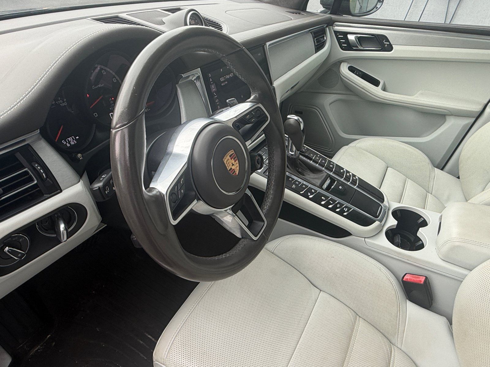 Used 2020 Porsche Macan Turbo AWD/4WD image 4