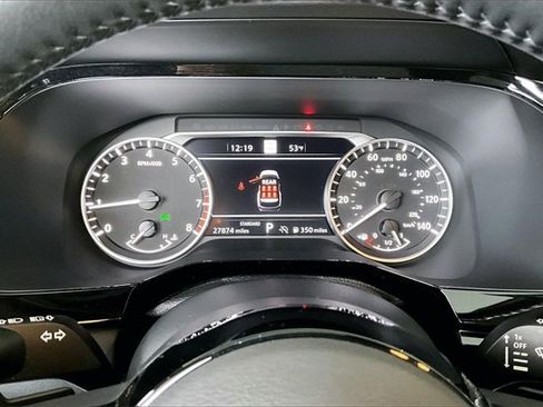 Used 2024 Nissan Pathfinder SL w/ Lighting Package (N92) image 12