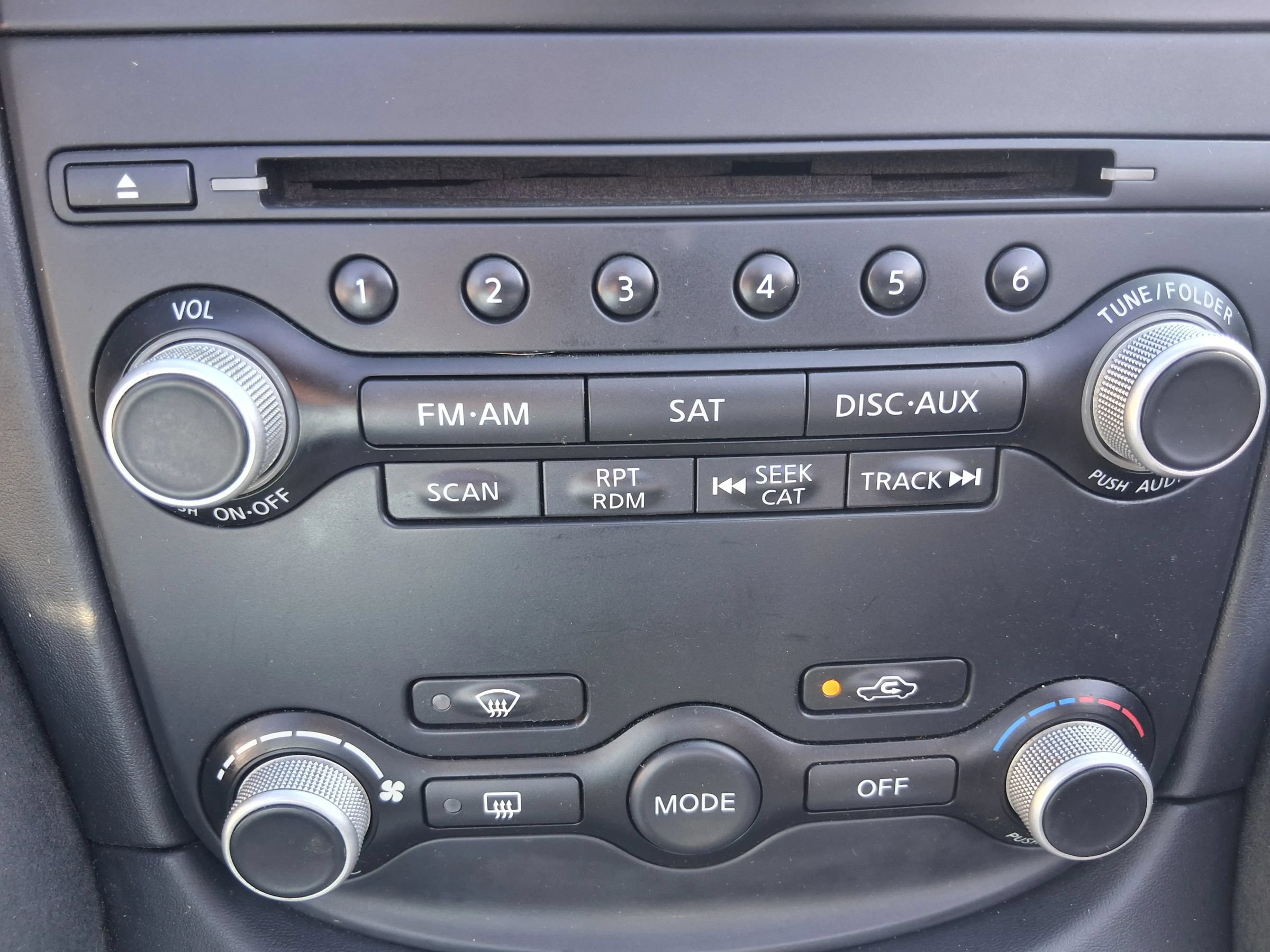 Used 2010 Nissan 370Z Touring w/ Sport Pkg RWD image 17