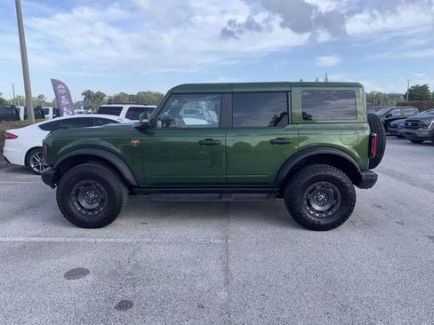 Used 2025 Ford Bronco Badlands image 8