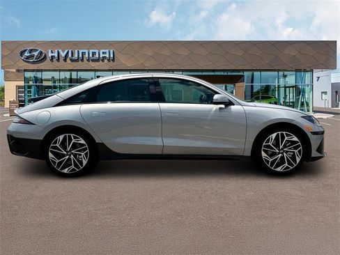 New 2025 Hyundai Ioniq 6 Limited image 9