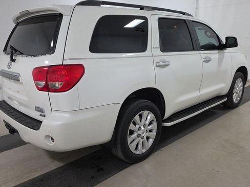 Used 2016 Toyota Sequoia Platinum AWD/4WD image 4