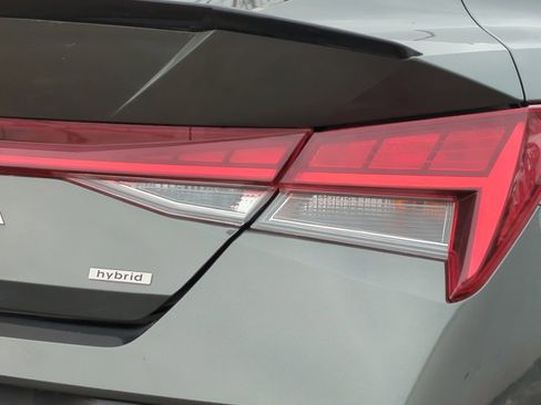 Certified 2025 Hyundai Elantra SEL image 15