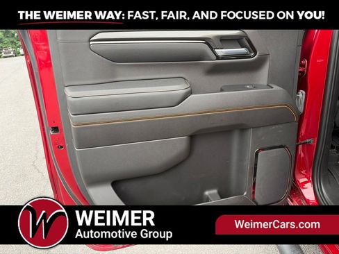 Used 2023 GMC Sierra 1500 AT4 w/ Technology Package AWD/4WD image 10