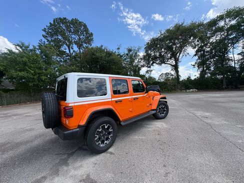 New 2026 Jeep Wrangler Sahara w/ Whitecap Package AWD/4WD image 5