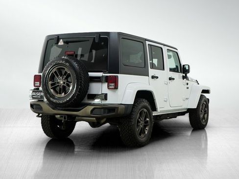 Used 2016 Jeep Wrangler Unlimited Sahara AWD/4WD image 5