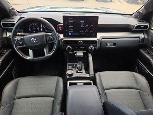 Used 2025 Toyota 4Runner TRD Off-Road Premium AWD/4WD image 18