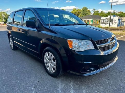 Used 2016 Dodge Grand Caravan image 8