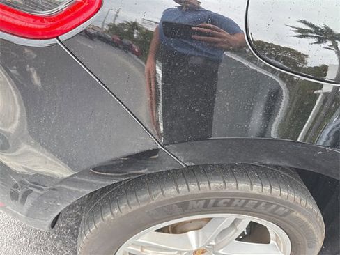 Used 2018 Porsche Macan image 10