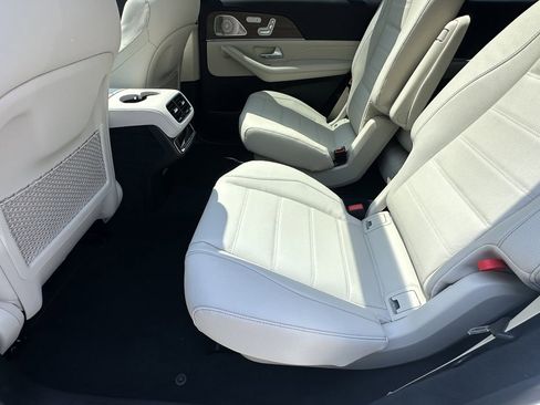 New 2026 Mercedes-Benz GLS 450 4MATIC image 24