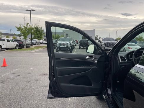 Used 2021 Jeep Grand Cherokee Limited RWD image 52