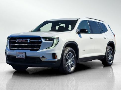 Used 2025 GMC Acadia Elevation image 9
