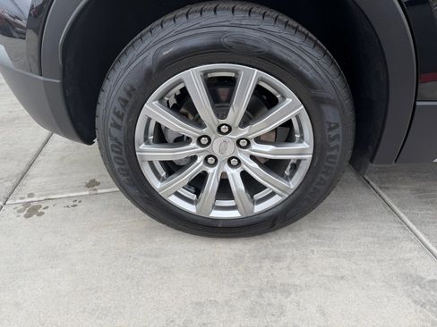 Used 2020 Cadillac XT4 Premium Luxury w/ Cold Weather Package image 29