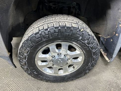 Used 2015 Chevrolet Silverado 3500 LTZ w/ LTZ Plus Package image 11