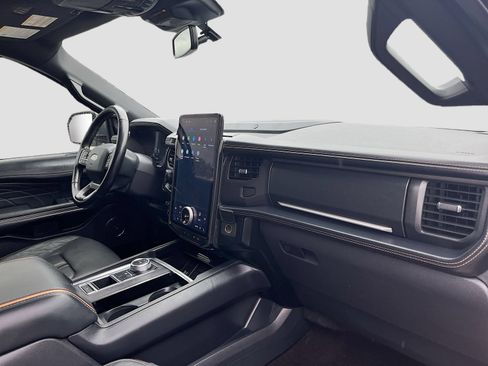 Used 2023 Ford Expedition Max Platinum RWD image 32