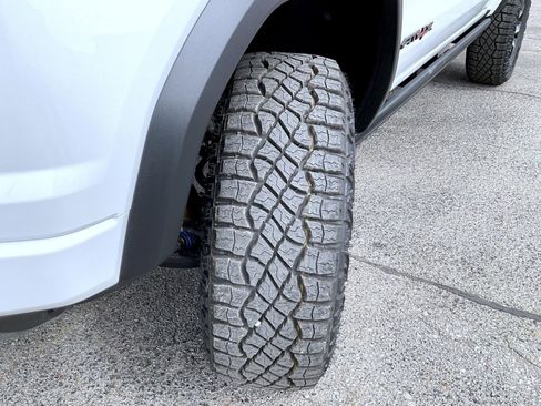 New 2026 GMC Canyon AT4X w/ LPO, Black Badging Package image 23