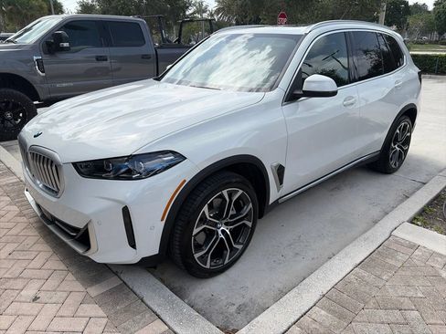 Used 2025 BMW X5 sDrive40i w/ Parking Assistance Package RWD image 2