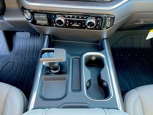 New 2026 GMC Sierra 1500 SLT w/ SLT Premium Plus Package AWD/4WD image 41