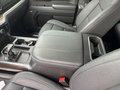 Used 2024 Chevrolet Silverado 1500 LT Trail Boss w/ Convenience Package II AWD/4WD image 30