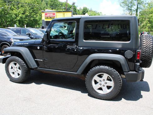 Used 2011 Jeep Wrangler Rubicon w/ Dual Top Group AWD/4WD image 10