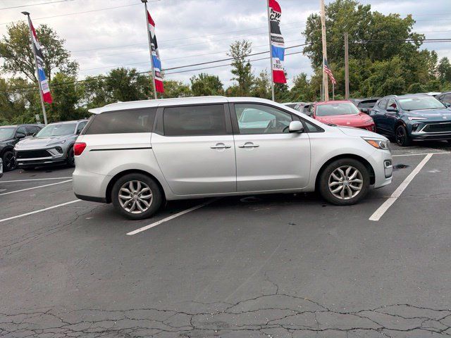 Used 2019 Kia Sedona EX FWD image 10