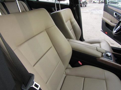 Used 2012 Mercedes-Benz E 350 E350 4MATIC Sedan w/ Premium 1 Pkg image 34