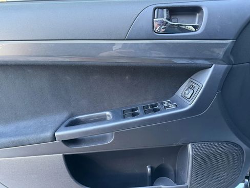 Used 2008 Mitsubishi Lancer Evolution GSR image 9