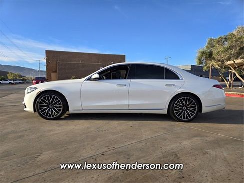 Used 2021 Mercedes-Benz S 580 4MATIC Sedan image 3