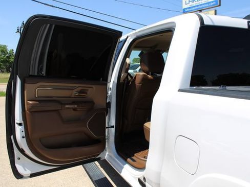 Used 2019 RAM 1500 Limited AWD/4WD image 35
