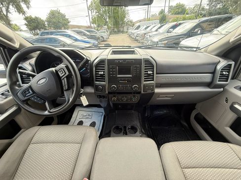 Used 2019 Ford F350 XLT AWD/4WD image 9