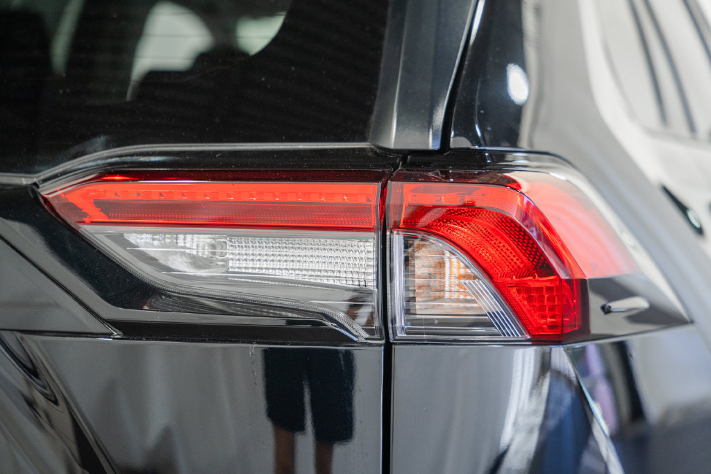 Certified 2024 Toyota RAV4 LE AWD/4WD image 6