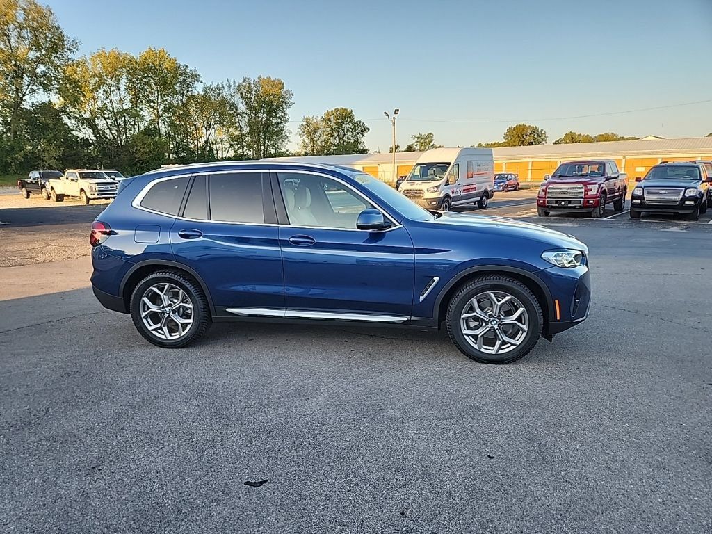 Used 2023 BMW X3 sDrive30i w/ Premium Package RWD image 4