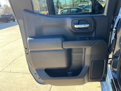 Used 2020 Chevrolet Silverado 1500 Custom w/ Custom Value Package image 25