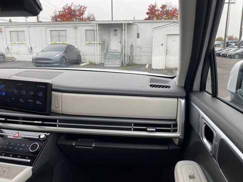 Used 2025 Hyundai Santa Fe SEL image 38