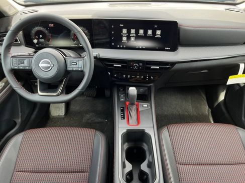New 2026 Nissan Kicks SR w/ Cold Weather Package FWD image 3