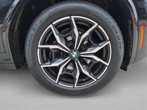 Used 2024 BMW X3 sDrive30i w/ M Sport Package RWD image 17