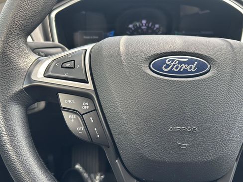 Used 2020 Ford Fusion SE FWD image 19